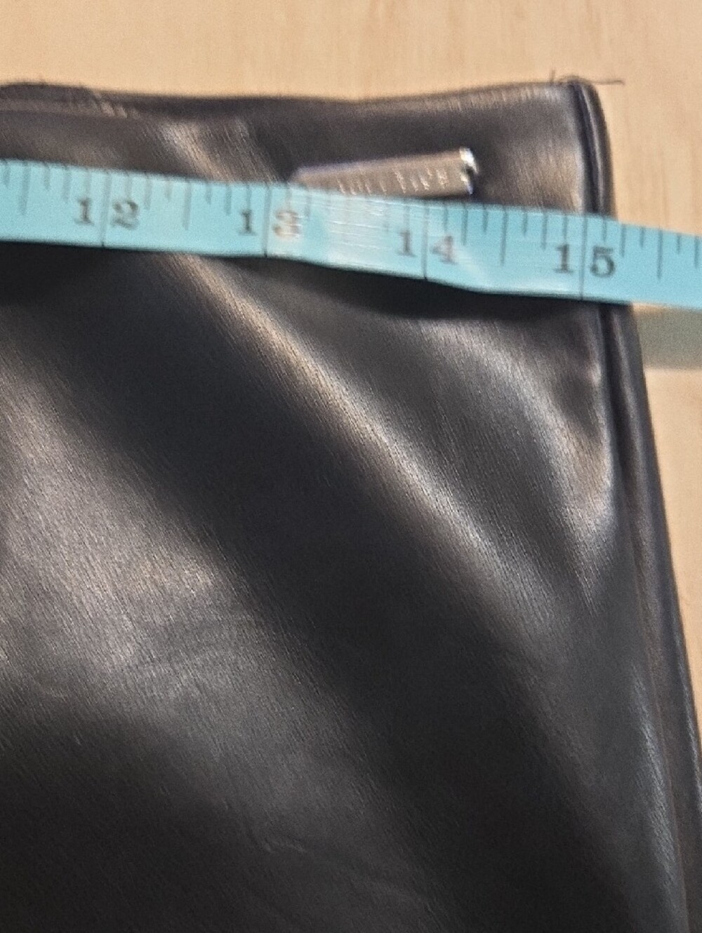 Fabletics Vegan Leather Pants Hight Waisted Lined Flexible Edgy Form Fitting - Picture 9 of 15